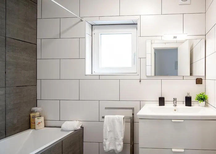 Silver Coast Tulip اتوغويه ده باليه